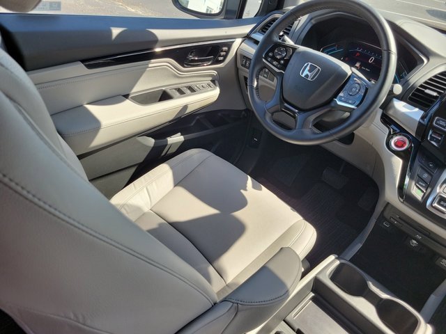 Used 2024 Honda Odyssey Touring image 3
