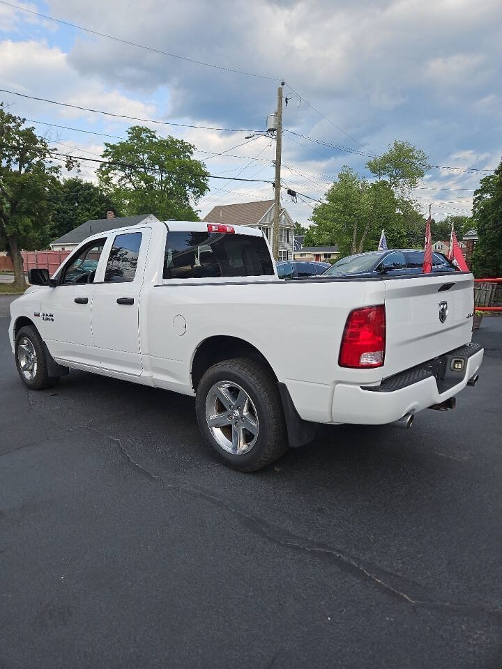 Used 2016 RAM 1500 Express AWD/4WD image 10