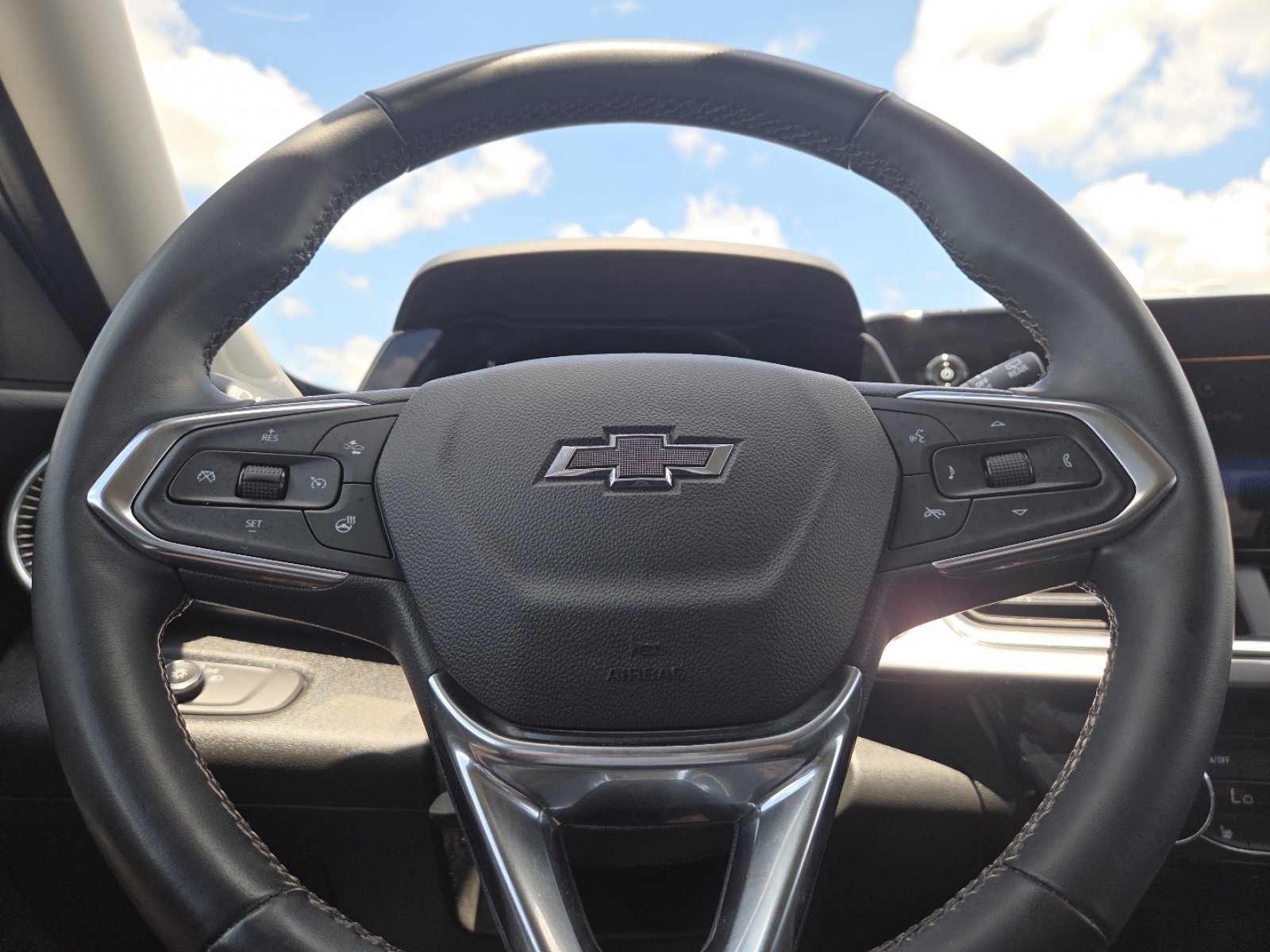 Used 2024 Chevrolet Trax ACTIV FWD image 25