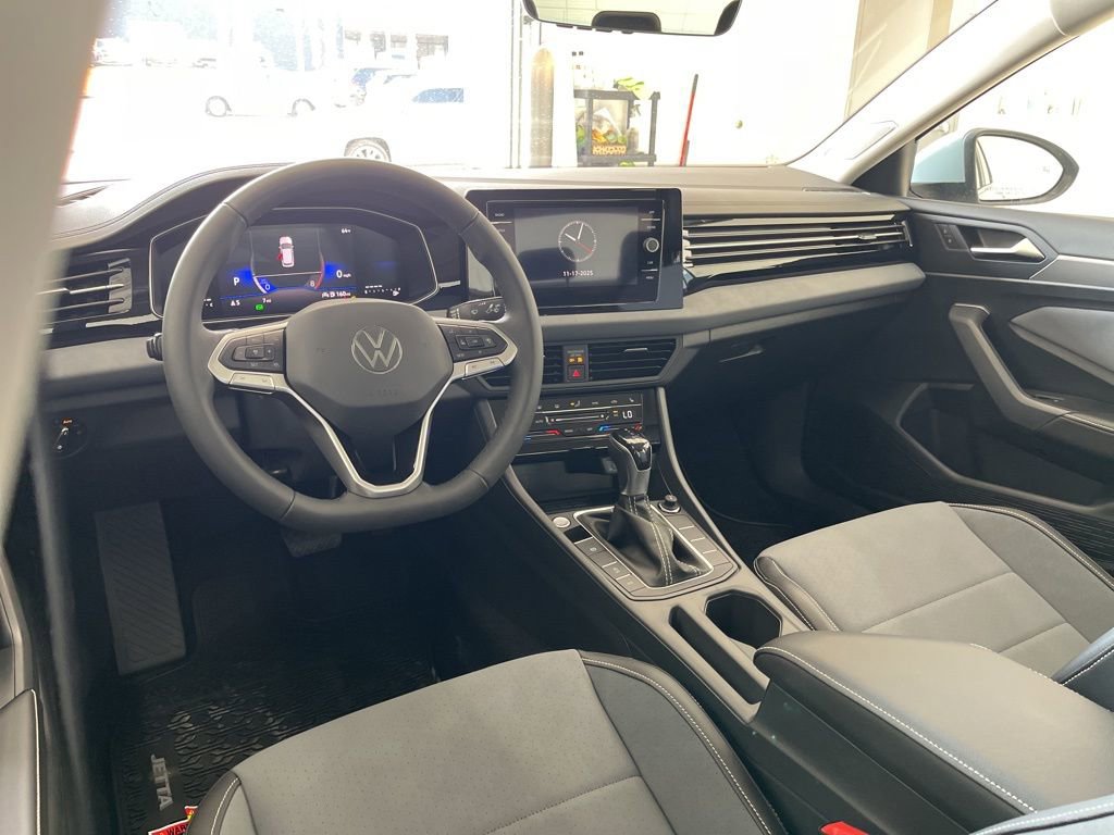 New 2026 Volkswagen Jetta SE image 10