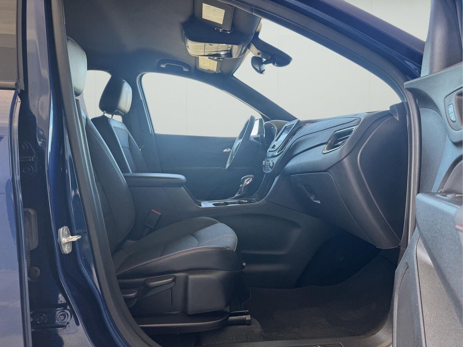 Used 2023 Chevrolet Equinox RS AWD/4WD image 21