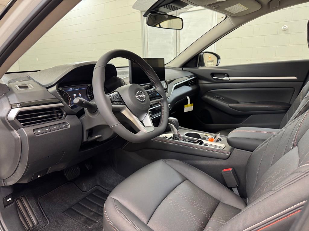 New 2026 Nissan Altima 2.5 SR FWD image 12