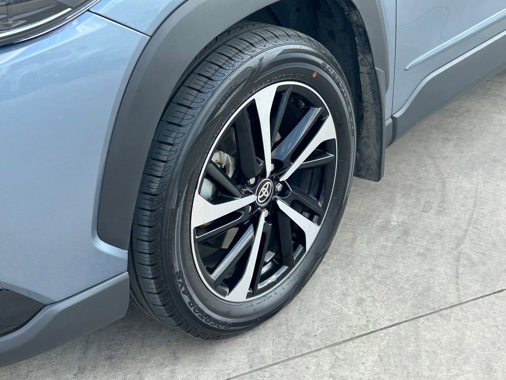 Used 2024 Toyota Corolla Cross XSE image 9