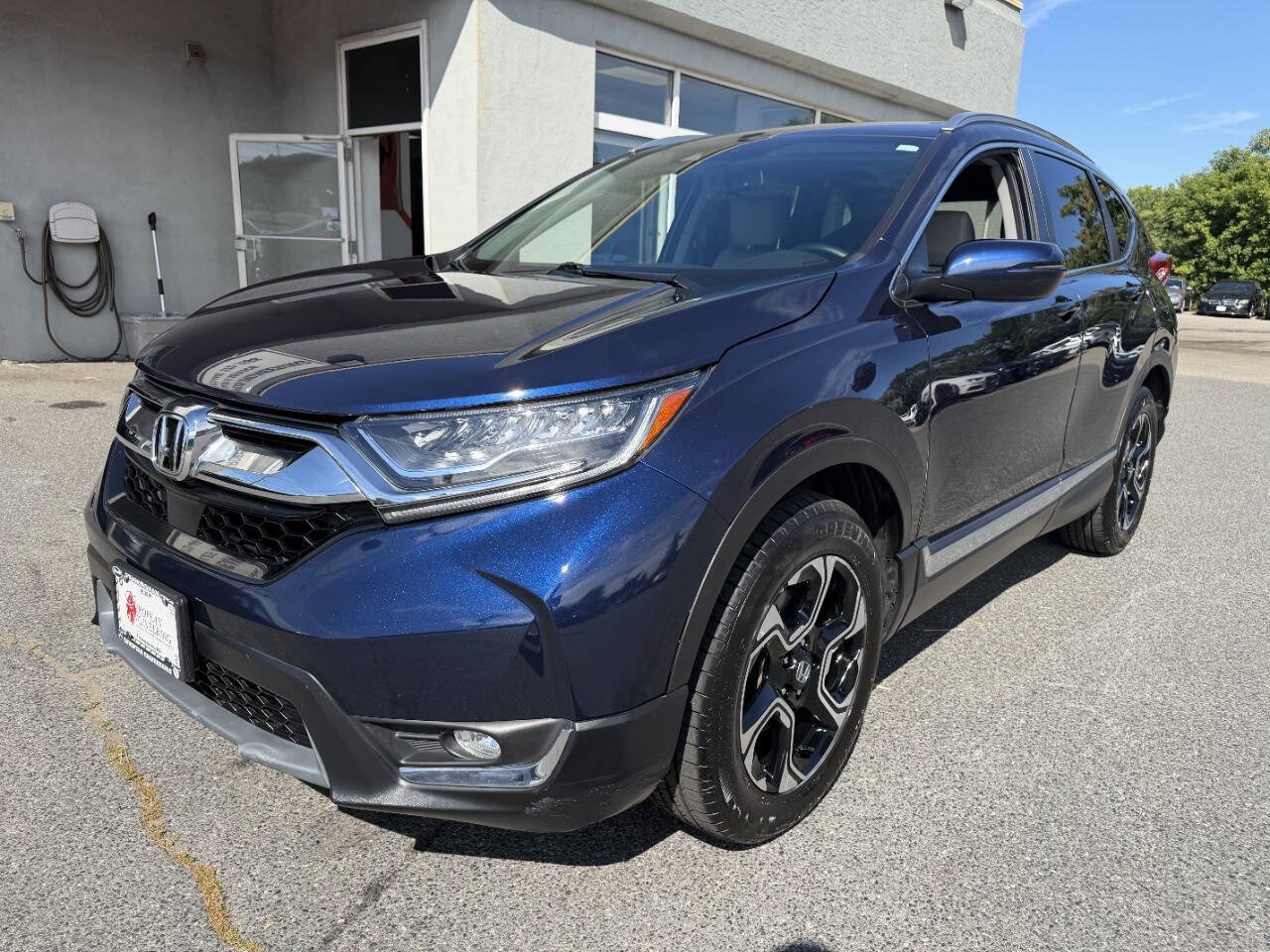 Used 2018 Honda CR-V Touring image 3