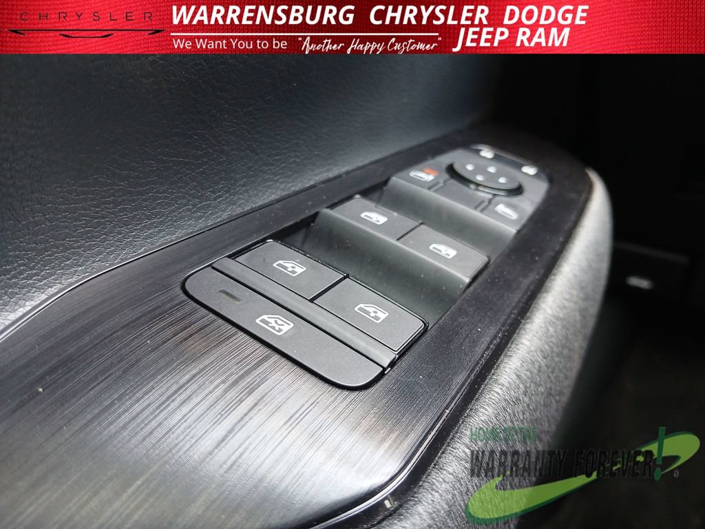 Used 2026 Nissan Kicks SV FWD image 30
