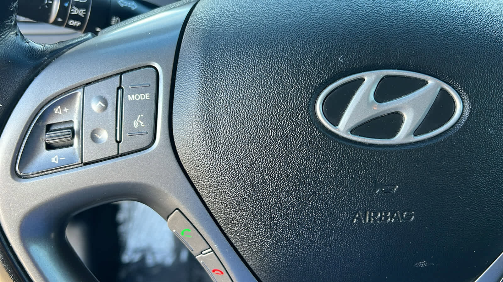 Used 2015 Hyundai Tucson SE image 19