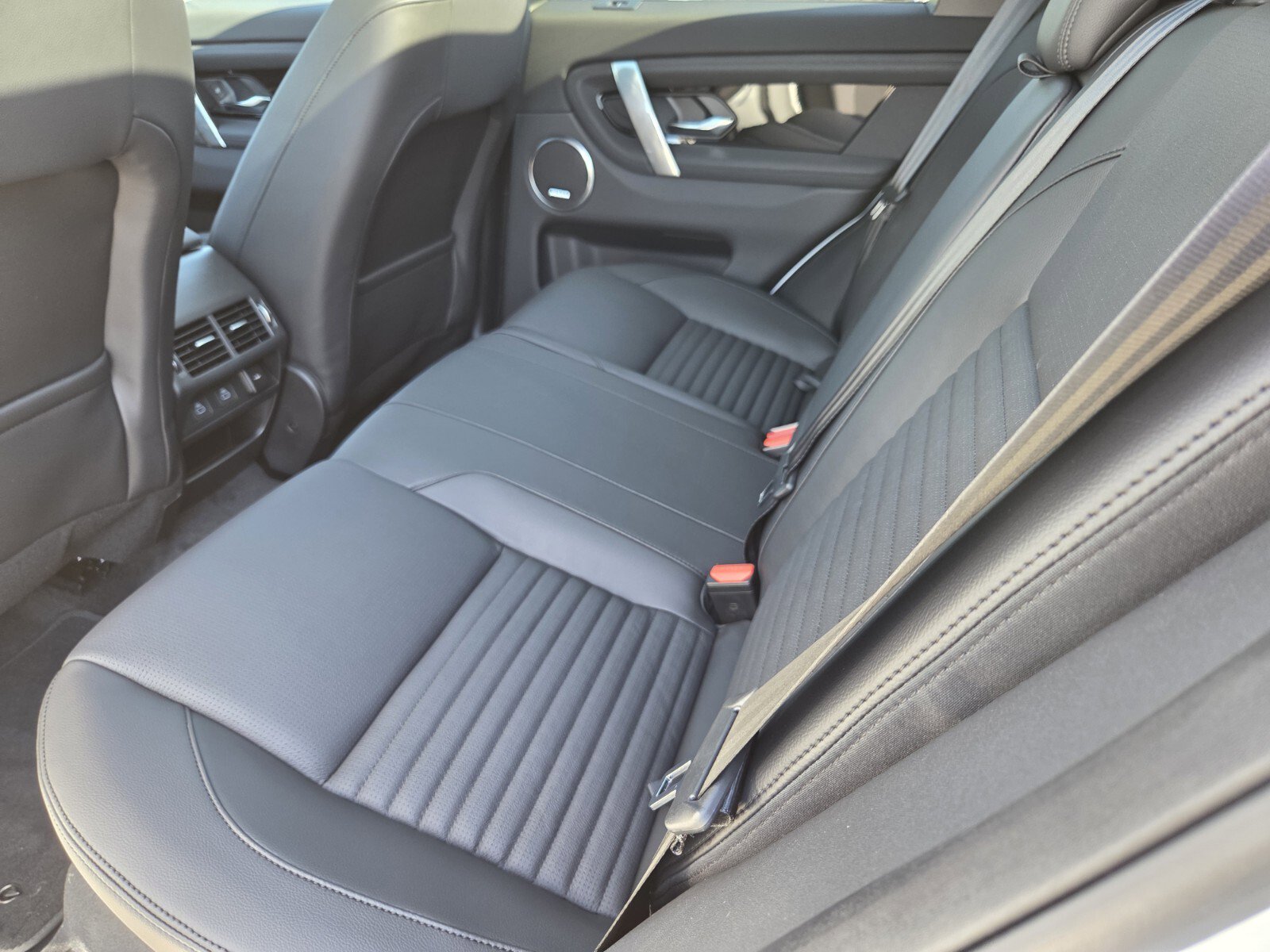 New 2025 Land Rover Discovery Sport S AWD/4WD image 24