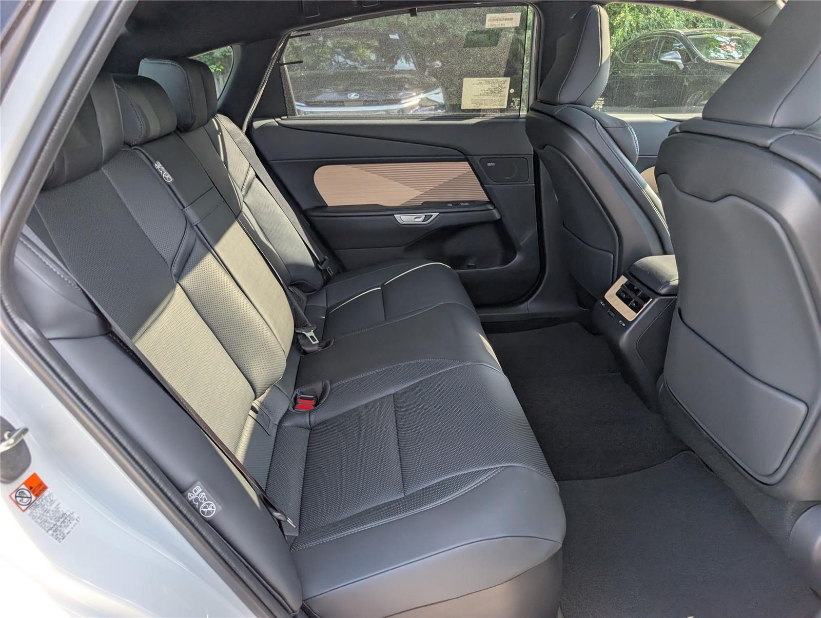 New 2026 Lexus ES 500e w/ Cold Area Package AWD/4WD image 8