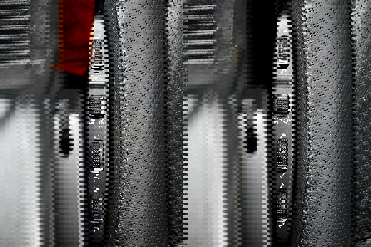 Used 2012 Mercedes-Benz G 550 SUV image 36