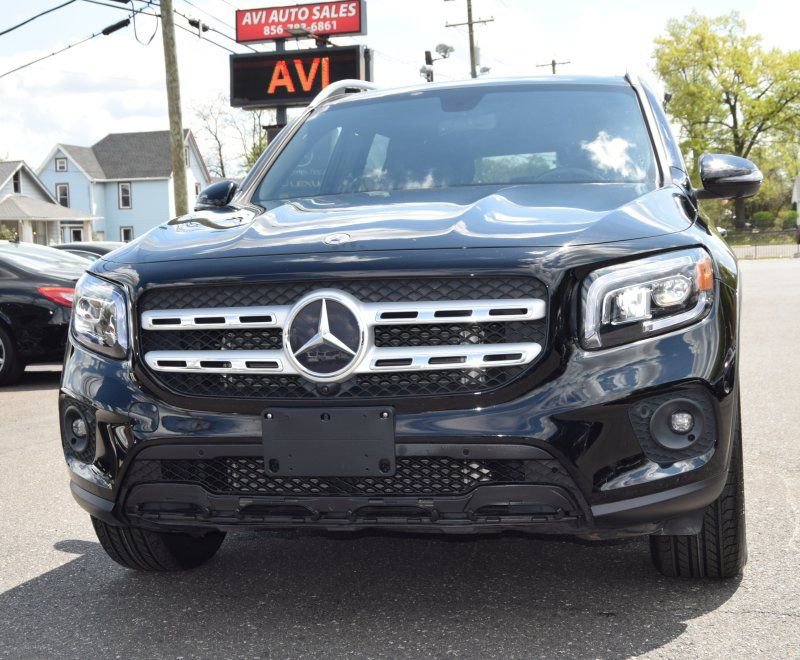 Used 2022 Mercedes-Benz GLB 250 4MATIC w/ Premium Package Lite image 6