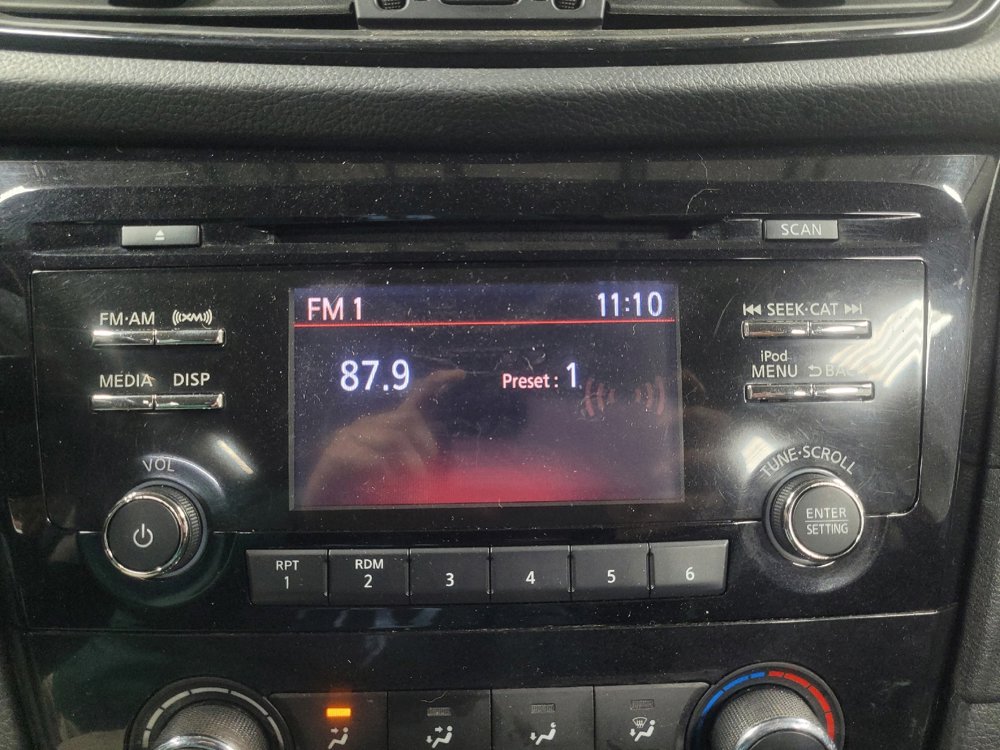 Used 2017 Nissan Rogue S FWD image 25