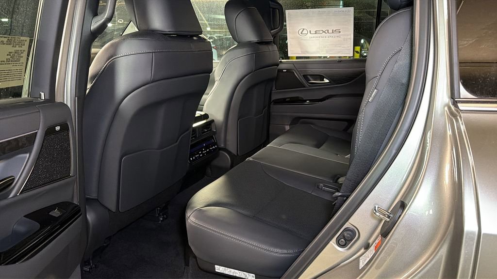 New 2026 Lexus LX 600 4WD w/ Luxury Package image 12