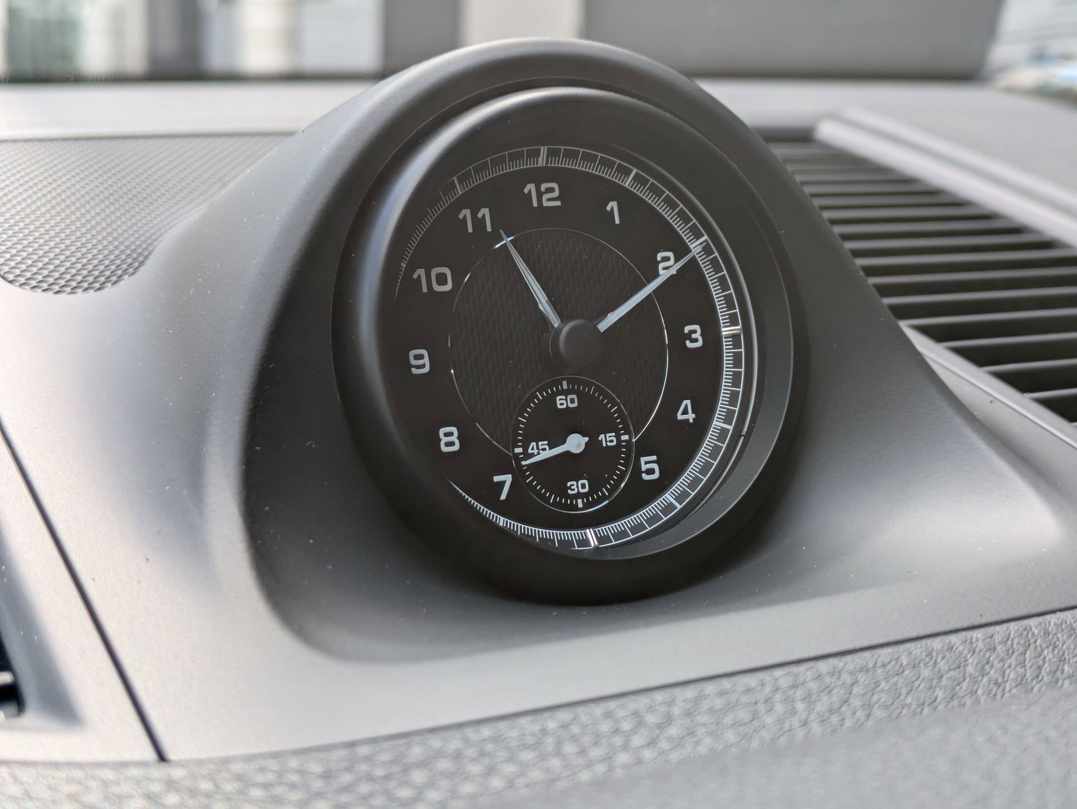 Certified 2025 Porsche Macan image 22