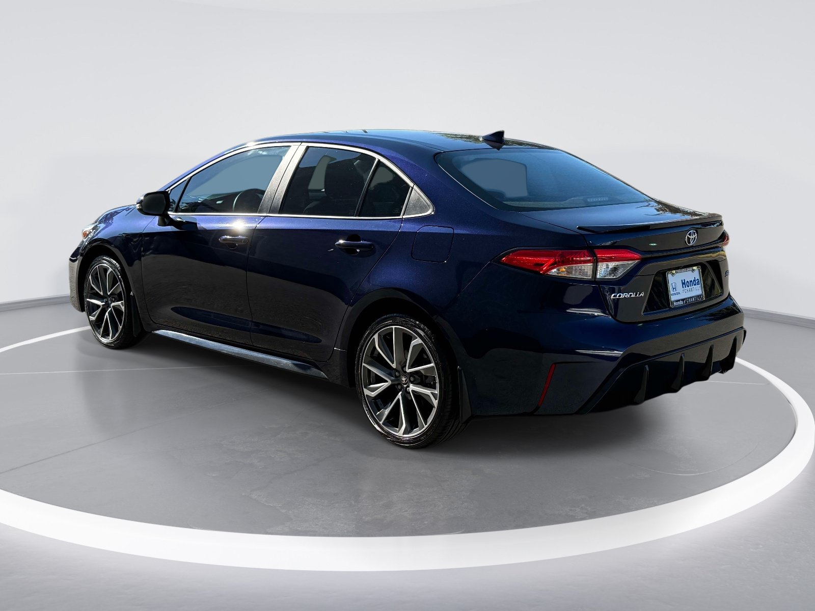 Used 2025 Toyota Corolla SE FWD image 4