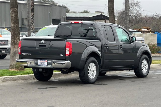 Used 2015 Nissan Frontier SV w/ SV Value Truck Package image 4