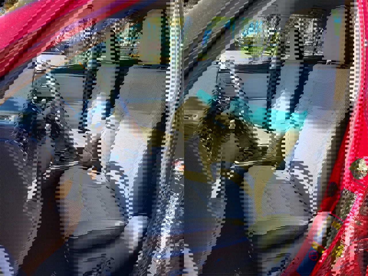 Used 2017 Toyota Camry SE image 16