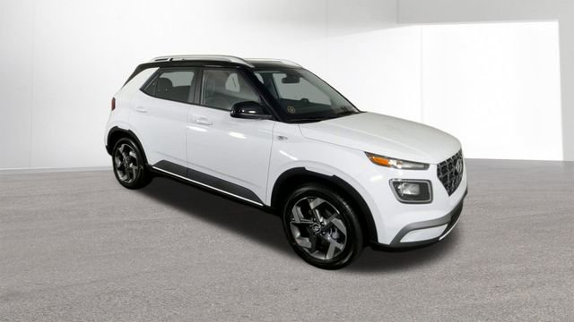 New 2026 Hyundai Venue SEL FWD image 2