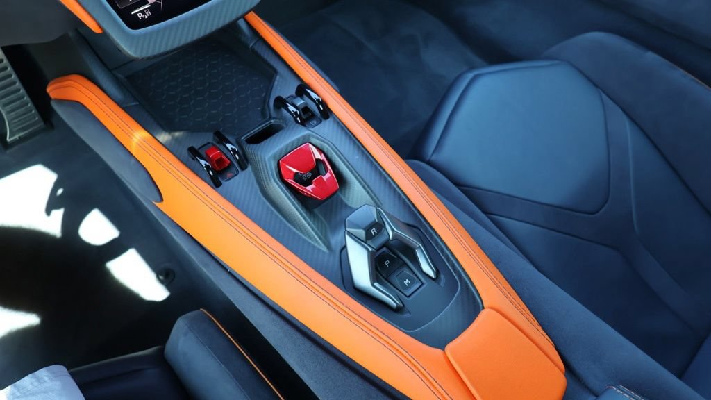 Used 2024 Lamborghini Revuelto AWD/4WD image 32