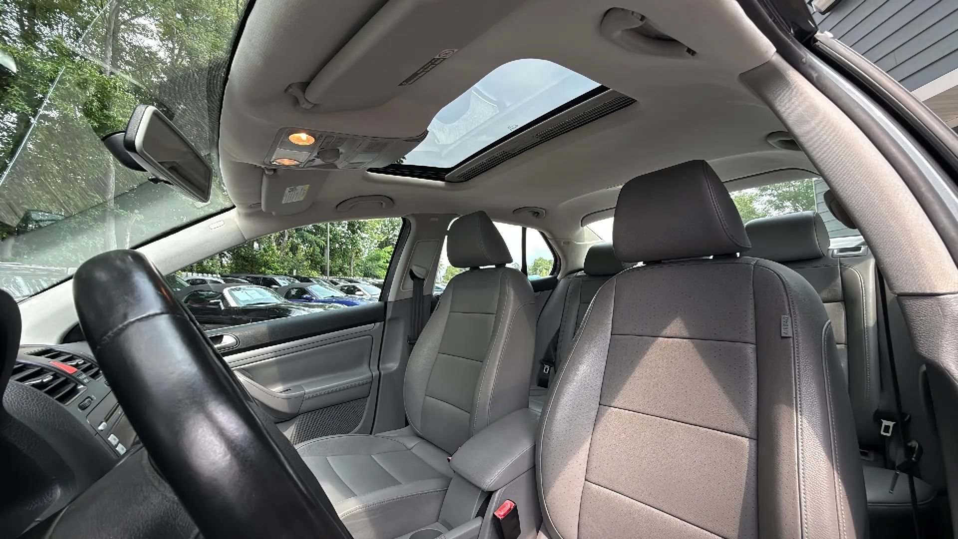 Used 2009 Volkswagen Jetta SE FWD image 36