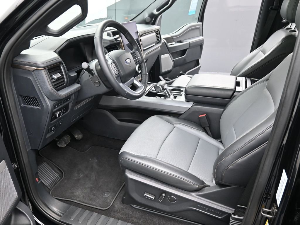 Used 2024 Ford F150 Lightning Lariat image 11