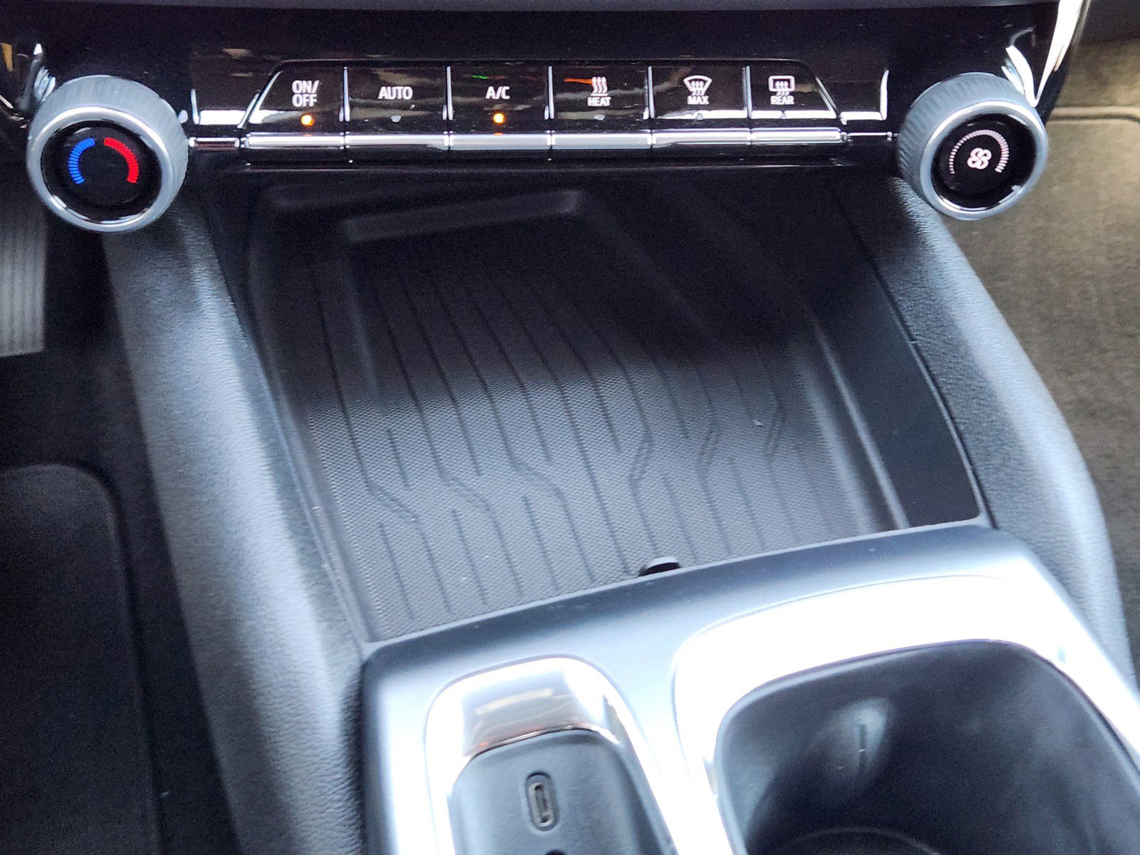 New 2026 Chevrolet Equinox EV LT w/ Comfort Package image 15