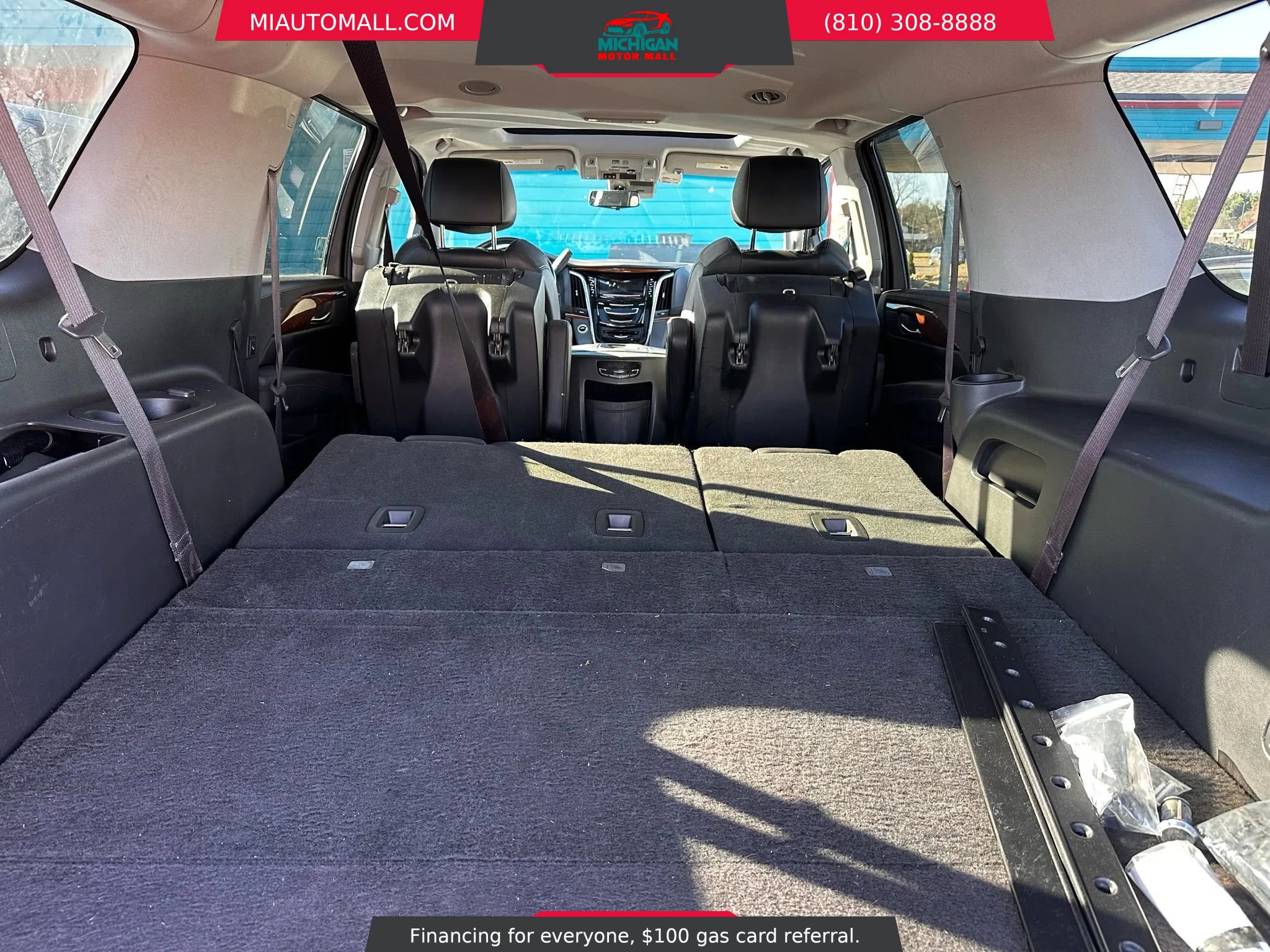 Used 2017 Cadillac Escalade ESV Luxury image 9