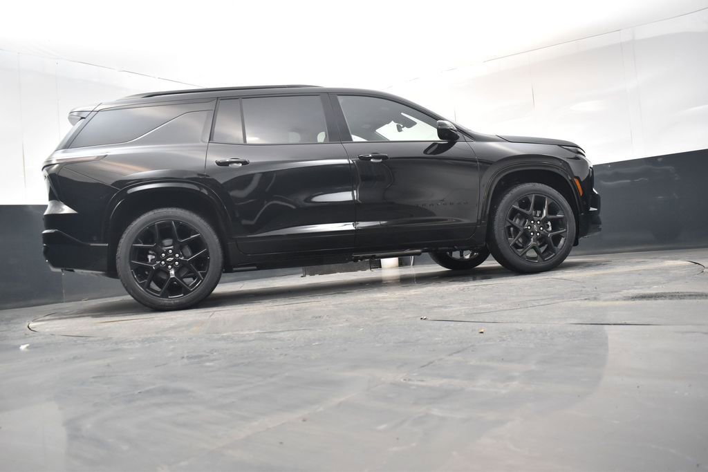 New 2026 Chevrolet Traverse RS w/ LPO, Floor Liner Package image 17