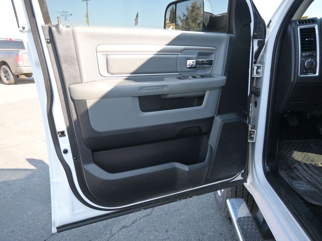 Used 2014 RAM 2500 SLT image 18