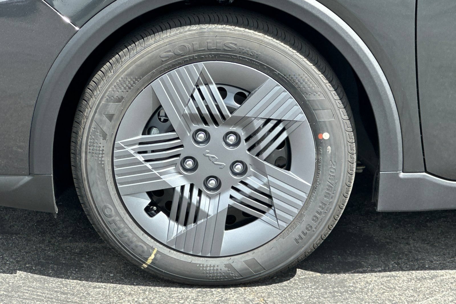 New 2026 Kia K4 FWD image 24