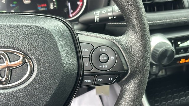 Used 2023 Toyota RAV4 LE image 16