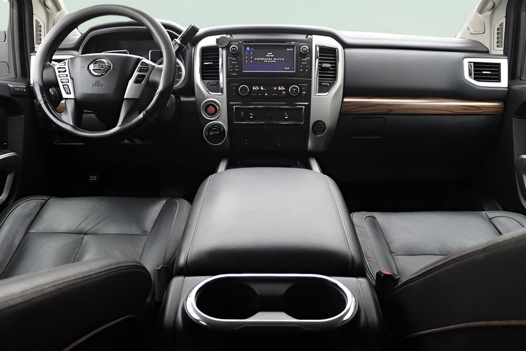 Used 2018 Nissan Titan SL w/ Texas Titan Edition image 12