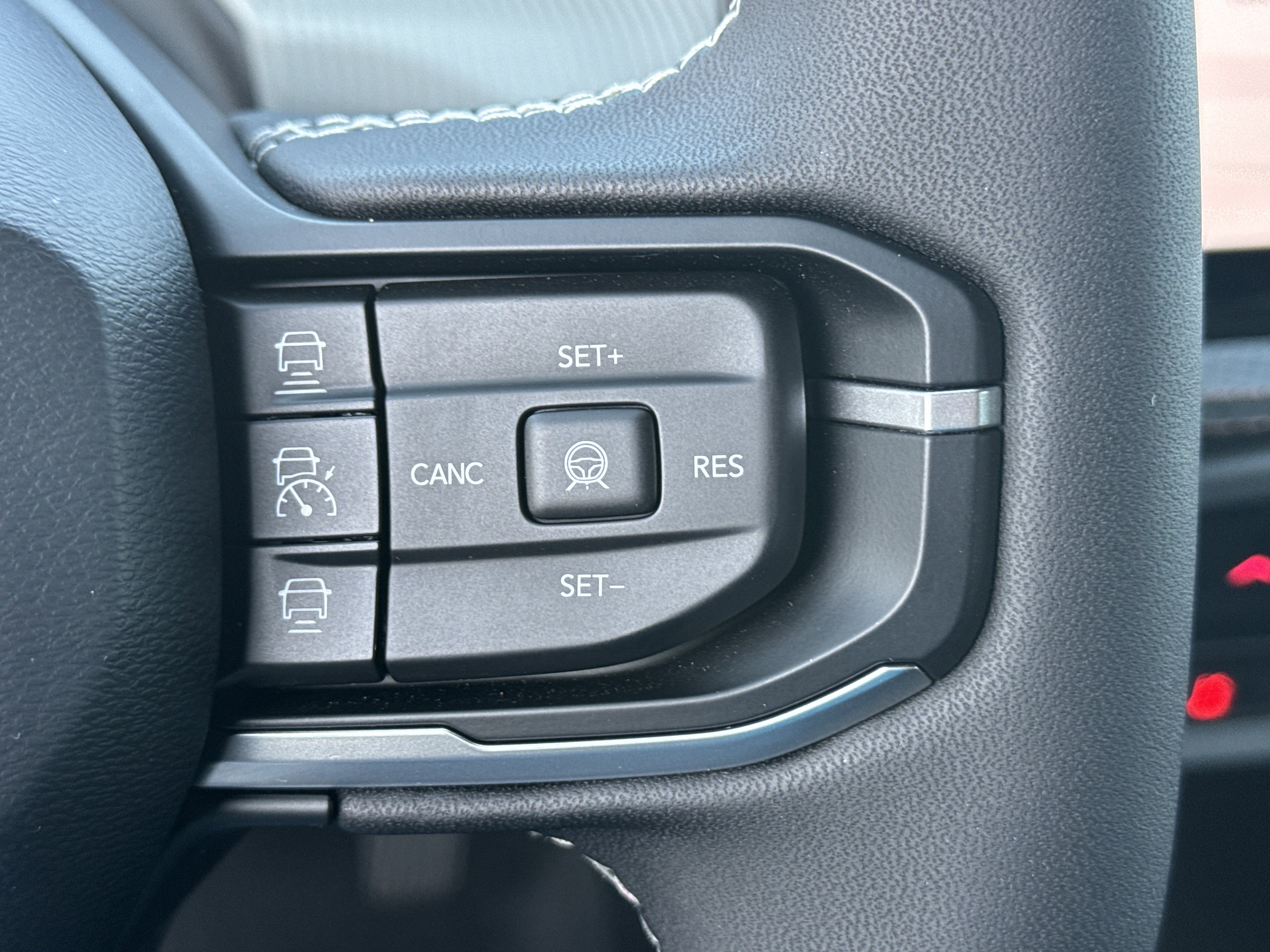 New 2026 Jeep Cherokee Limited AWD/4WD image 32