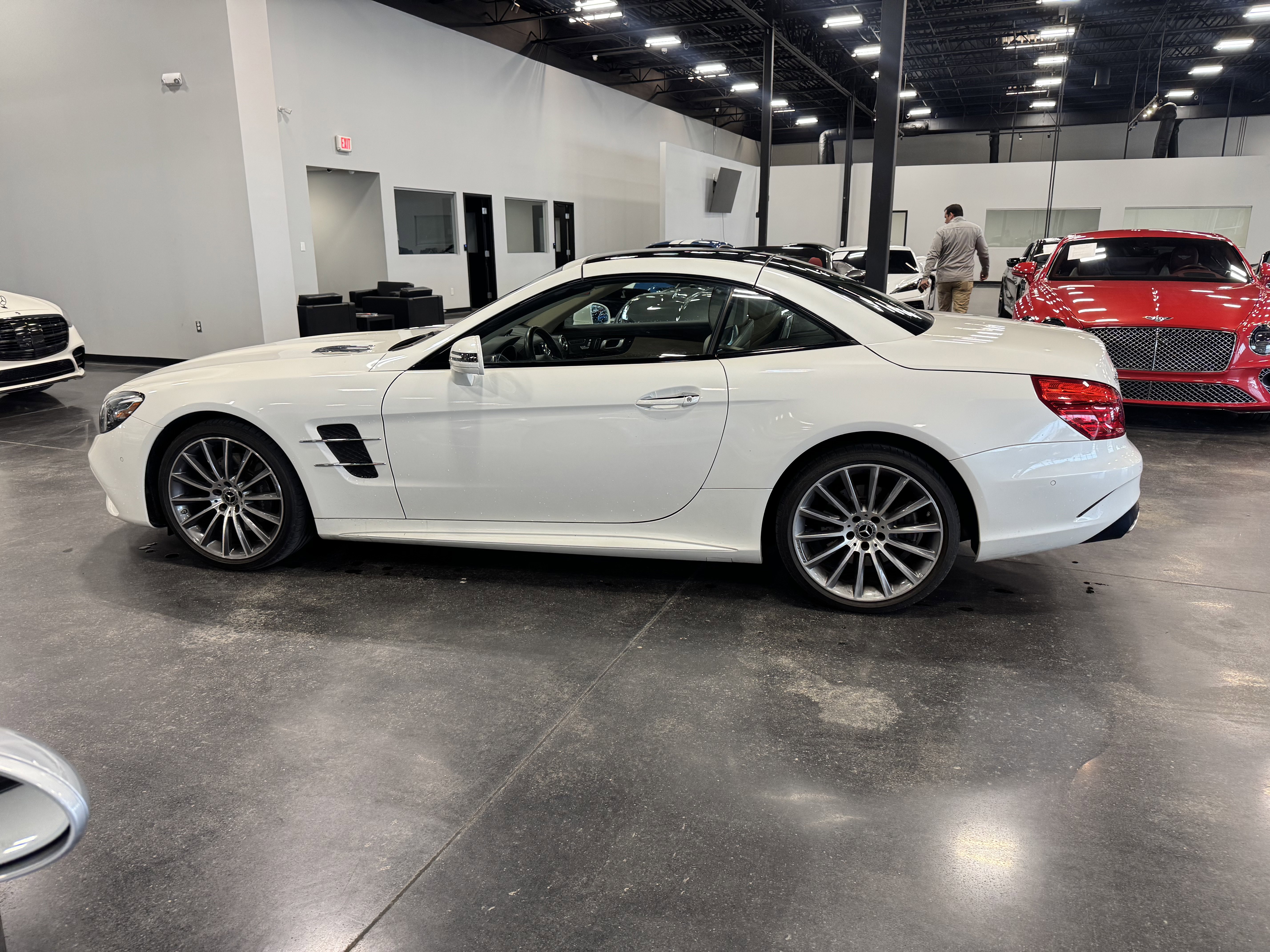 Used 2020 Mercedes-Benz SL 550 w/ Driver Assistance Package image 22
