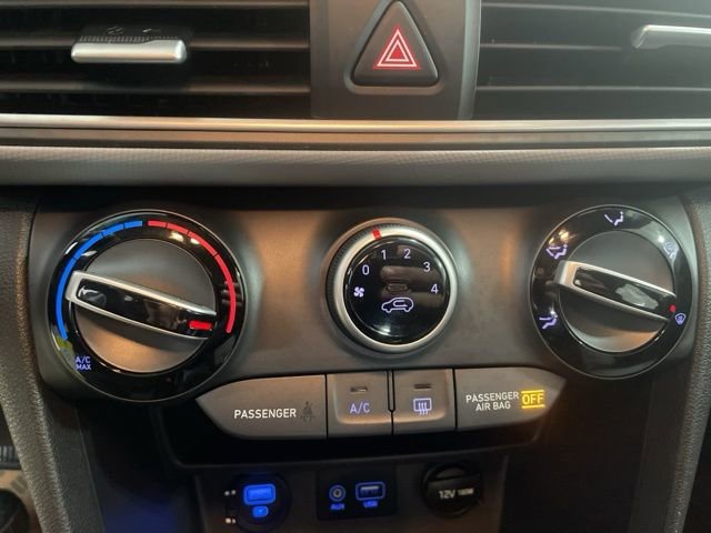 Used 2019 Hyundai Kona SE image 17