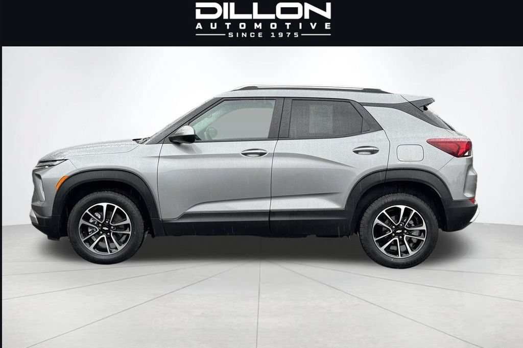 Used 2025 Chevrolet TrailBlazer LT AWD/4WD image 7