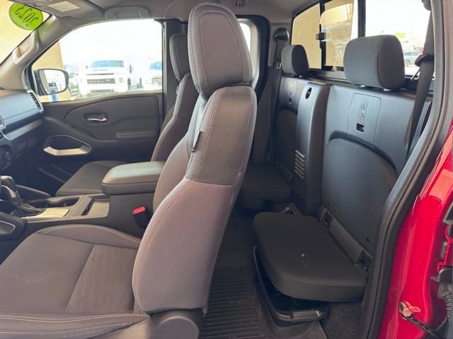 Used 2023 Nissan Frontier SV w/ SV Convenience Package AWD/4WD image 12