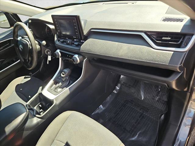 Used 2022 Toyota RAV4 LE FWD image 22