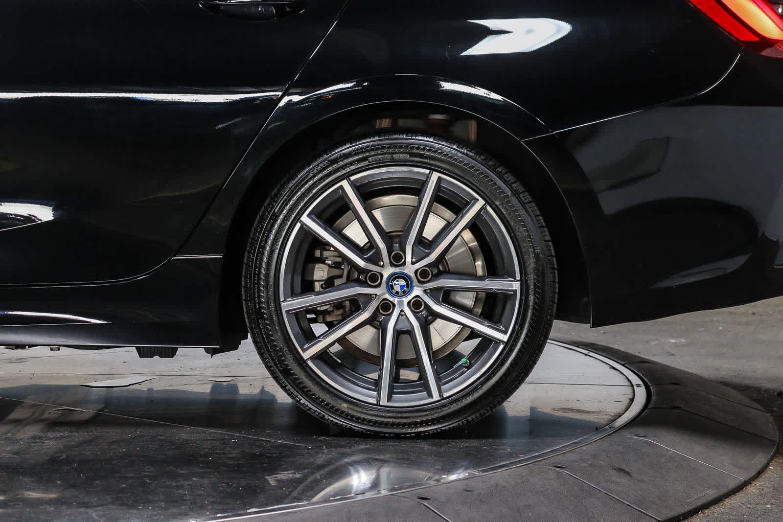 Used 2022 BMW 330e RWD image 10