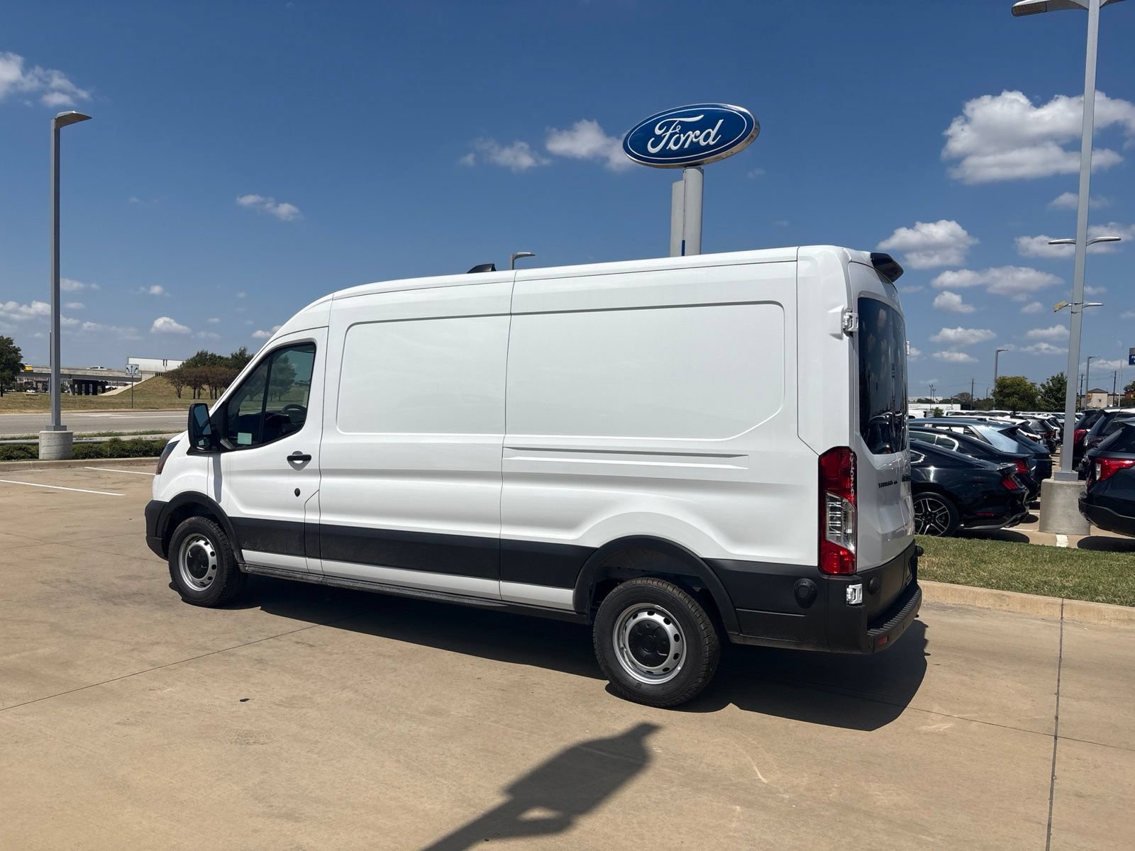 New 2026 Ford Transit 150 148 Medium Roof w/ Load Area Protection Package RWD image 4