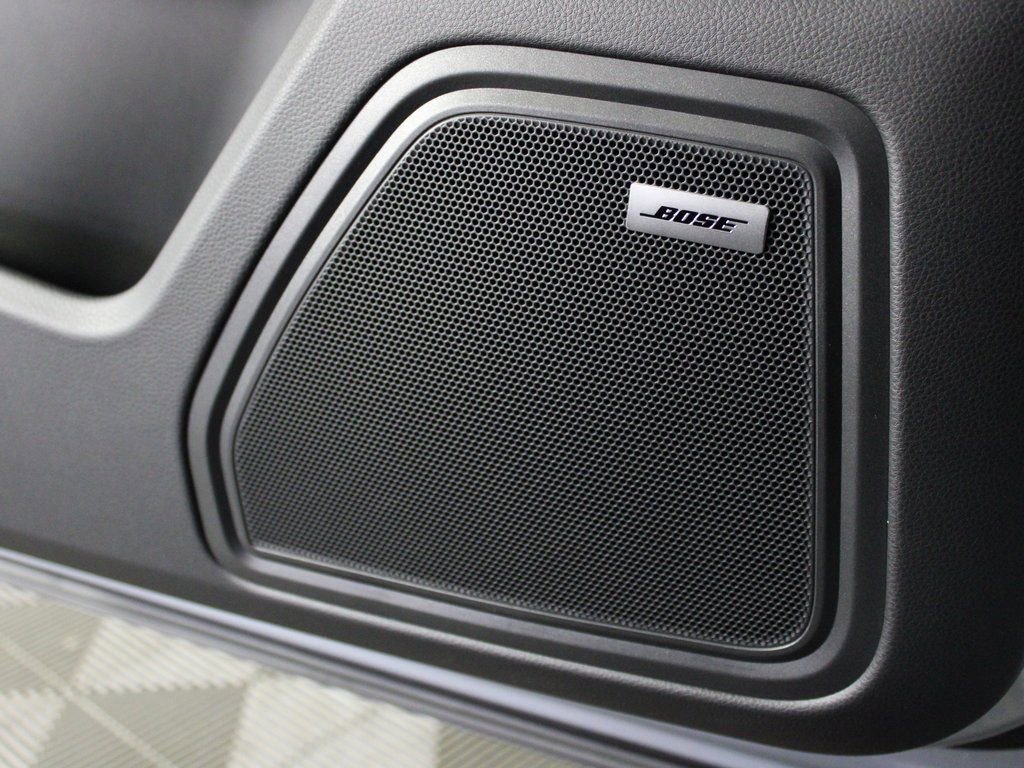 Certified 2025 Porsche Macan image 16