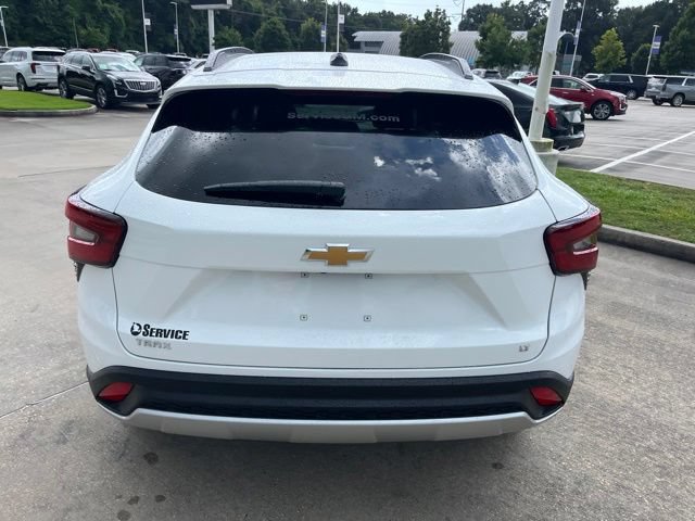 New 2026 Chevrolet Trax LT w/ Sunroof Package FWD image 5