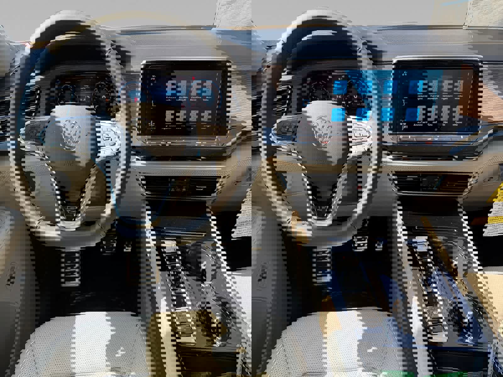 Used 2025 Volkswagen Atlas SEL Premium R-Line image 11