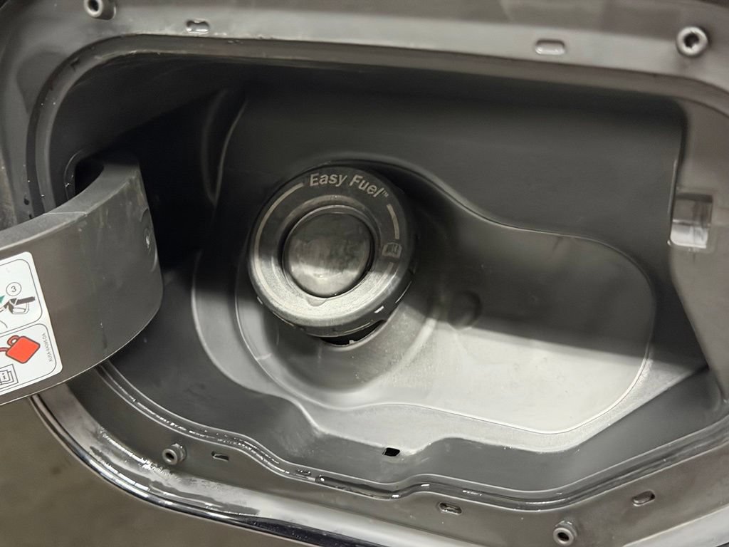 Used 2025 Ford F150 Lariat AWD/4WD image 25