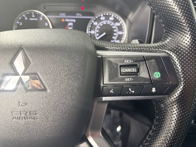 Used 2024 Mitsubishi Outlander SE AWD/4WD image 13