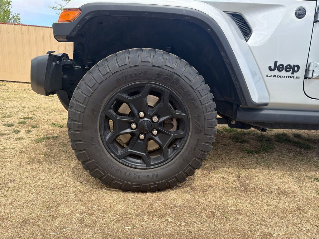Used 2023 Jeep Gladiator Sport image 35