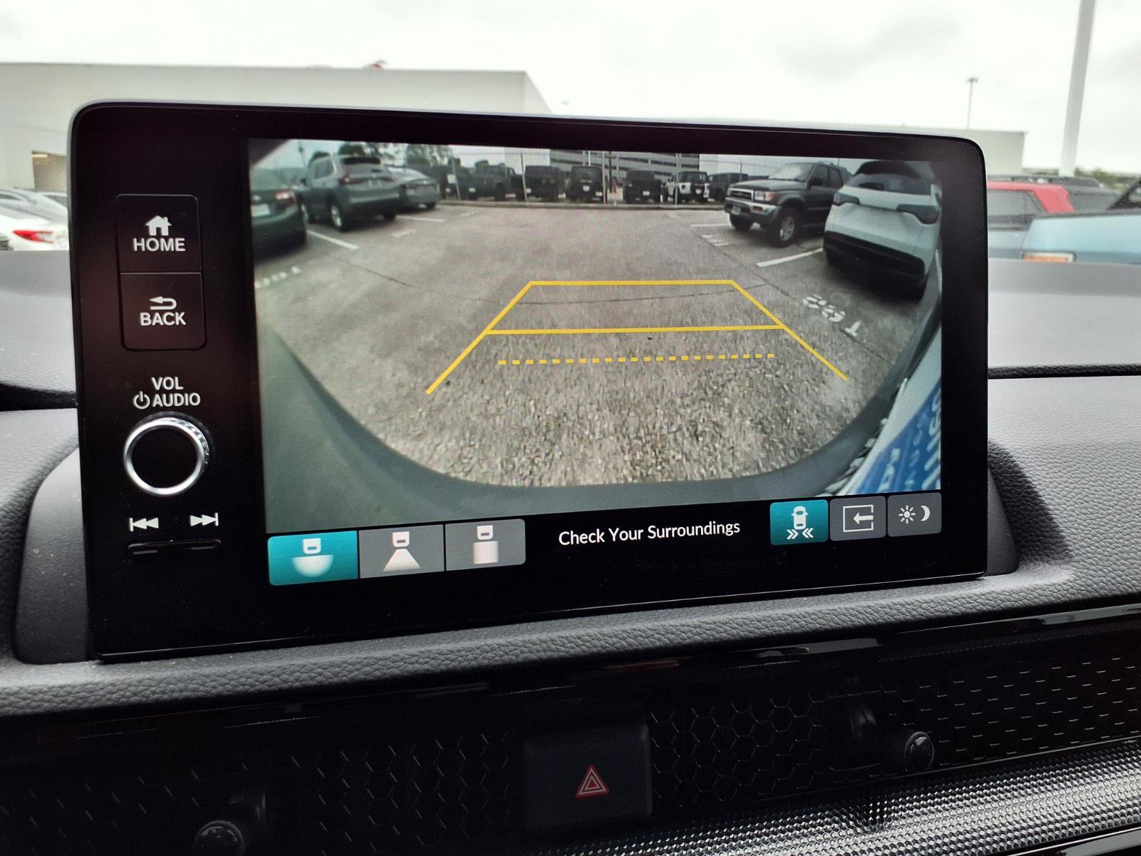 Used 2025 Honda CR-V Sport Touring image 6