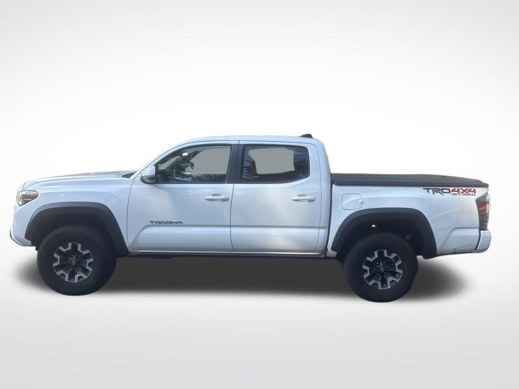 Used 2023 Toyota Tacoma TRD Off-Road w/ Technology Package AWD/4WD image 9