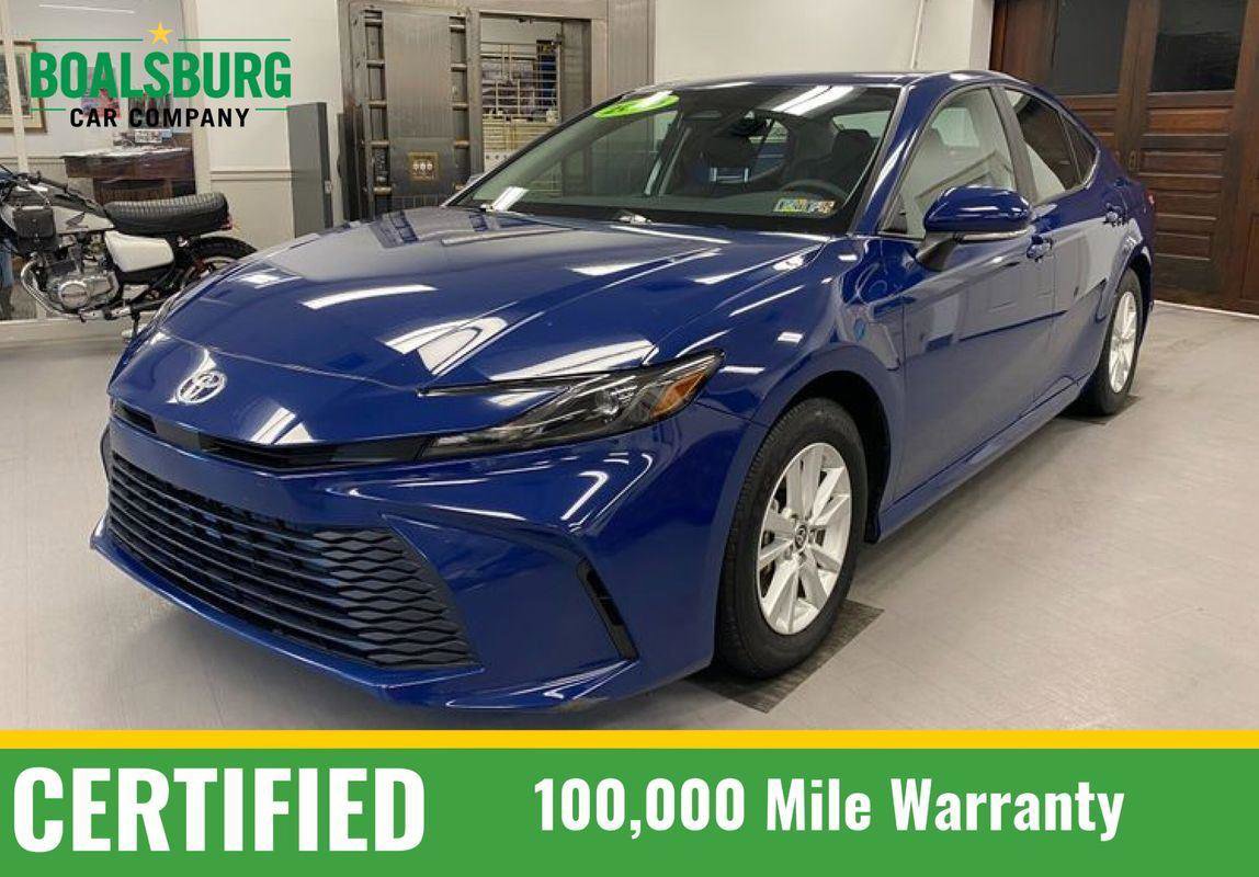 Used 2025 Toyota Camry LE image 1