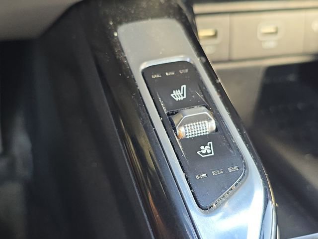 Used 2022 Kia Sorento SX Prestige w/ Panoramic Sunroof Package image 16