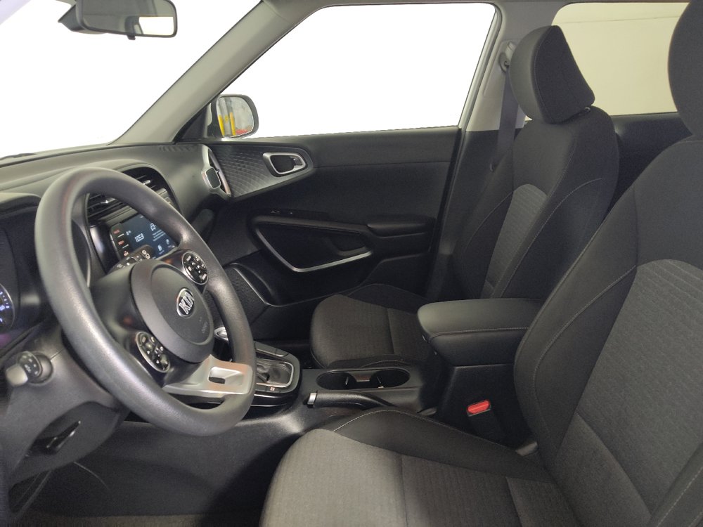 Used 2020 Kia Soul S FWD image 17